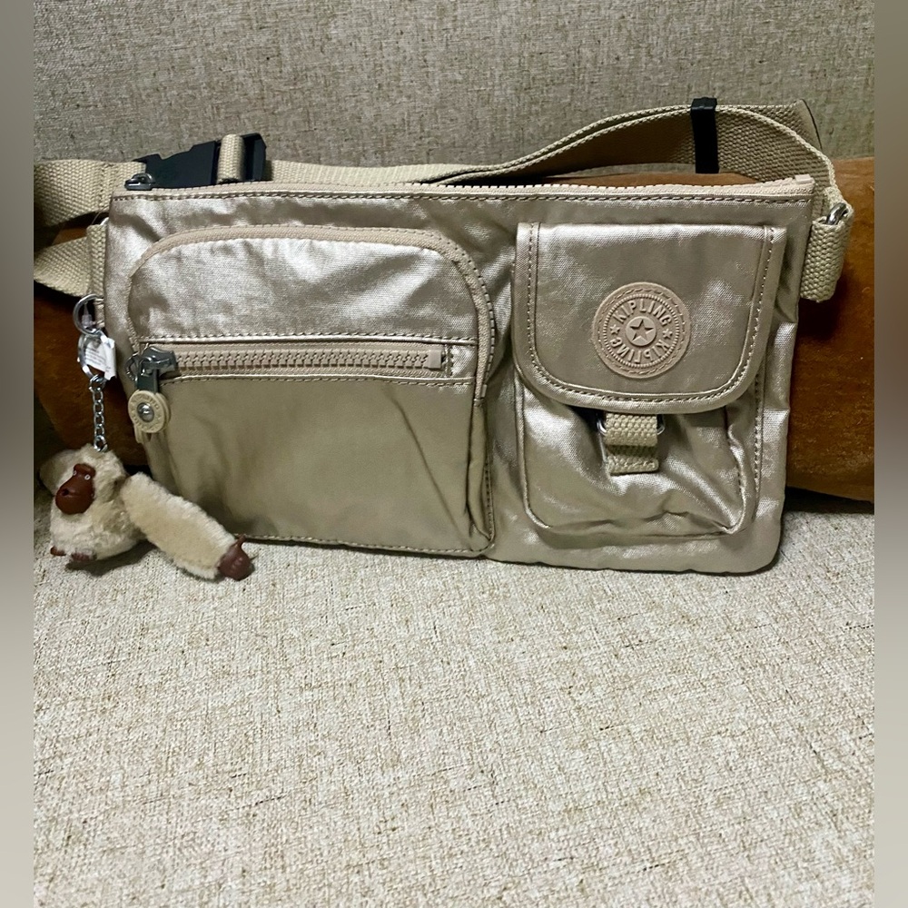 Stylish Beige Backpack With Keychain - image 2